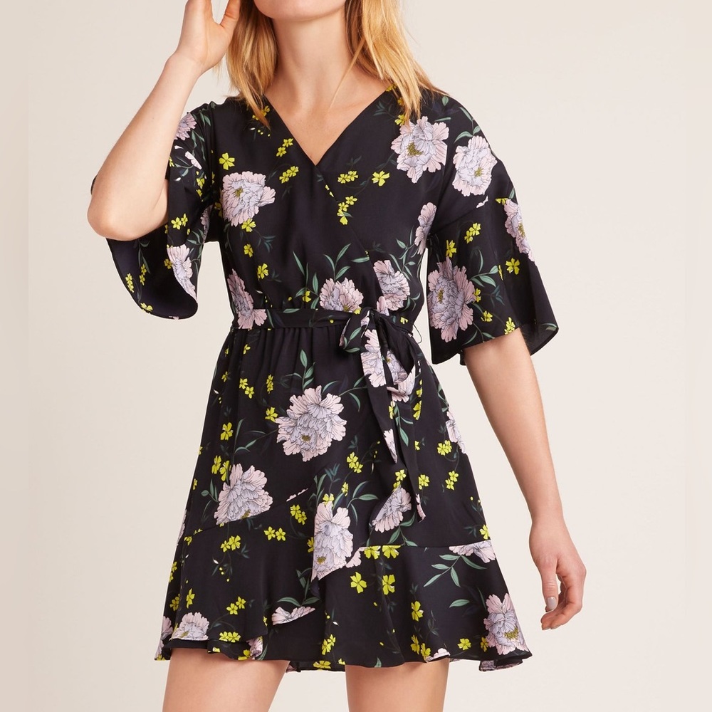 Cupcakes and Cashmere Black Floral Locke Wrap Dress with Tie Size M - NWT